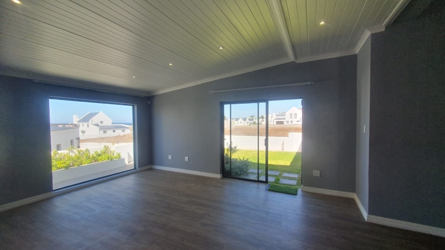 3 Bedroom Property for Sale in Sandpyper Village Western Cape